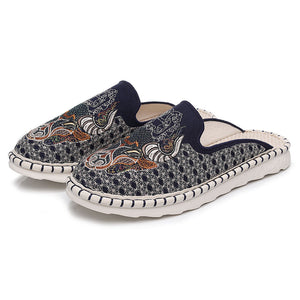 Chinese Style Cow Head Hand Embroidery Cozy Flats for Men