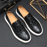 Men's Retro Embossed Leather Tasseled Flat Shoes